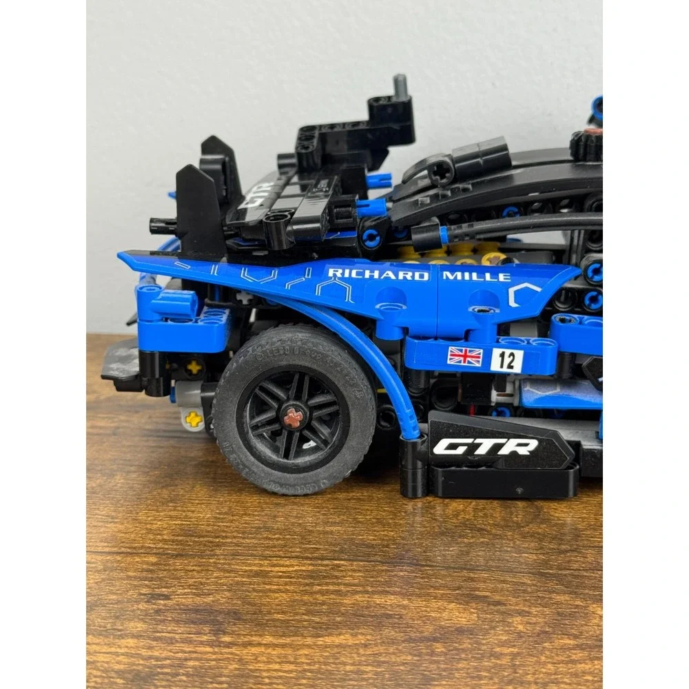 LEGO Technic McLaren Senna GTR 42123 Blue‎ Race Car Model – 98% Complete - Picture 9 of 16